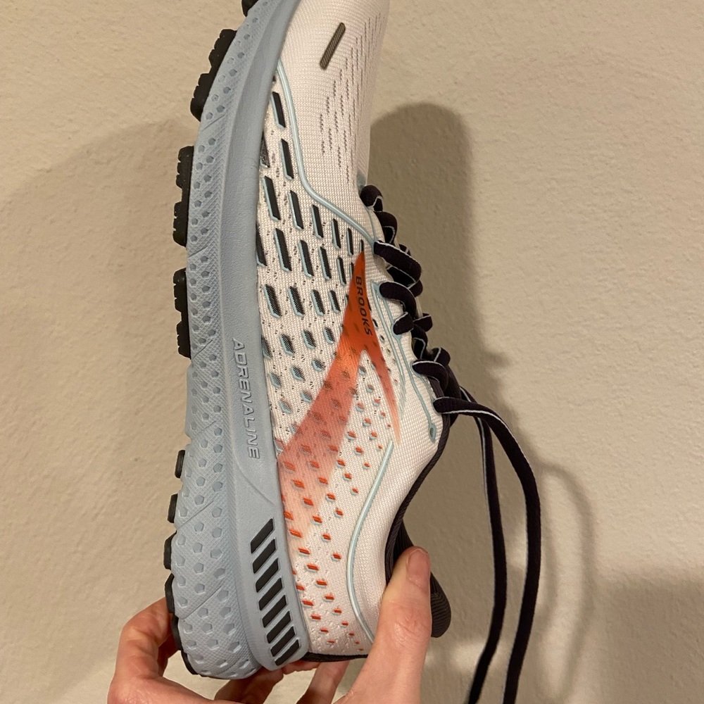 Brooks Adrenaline GTS 21 Women’s Running Shoes